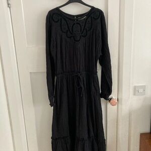 Elegant Black Long Sleeve Dress